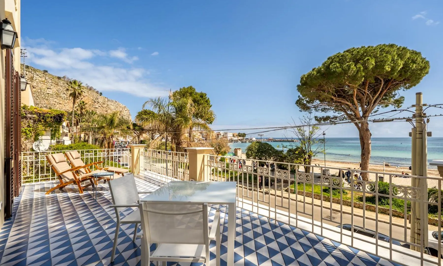 Villa Hercules Pool & Beach Palermo