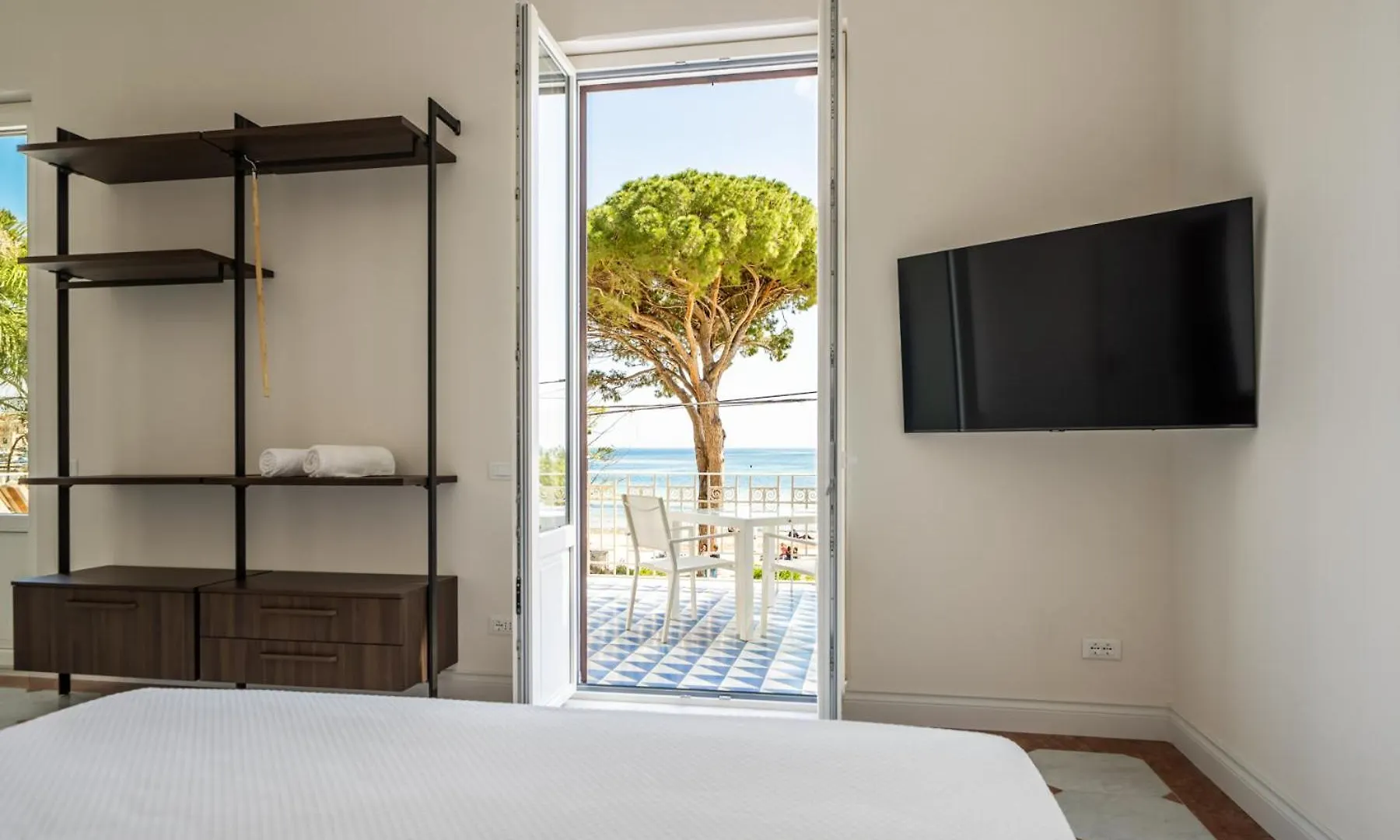 Villa Hercules Pool & Beach Palermo